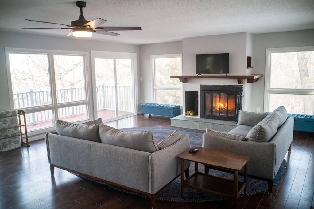 Finn'S Hideaway -Modern Family River Home Keokuk Exteriér fotografie